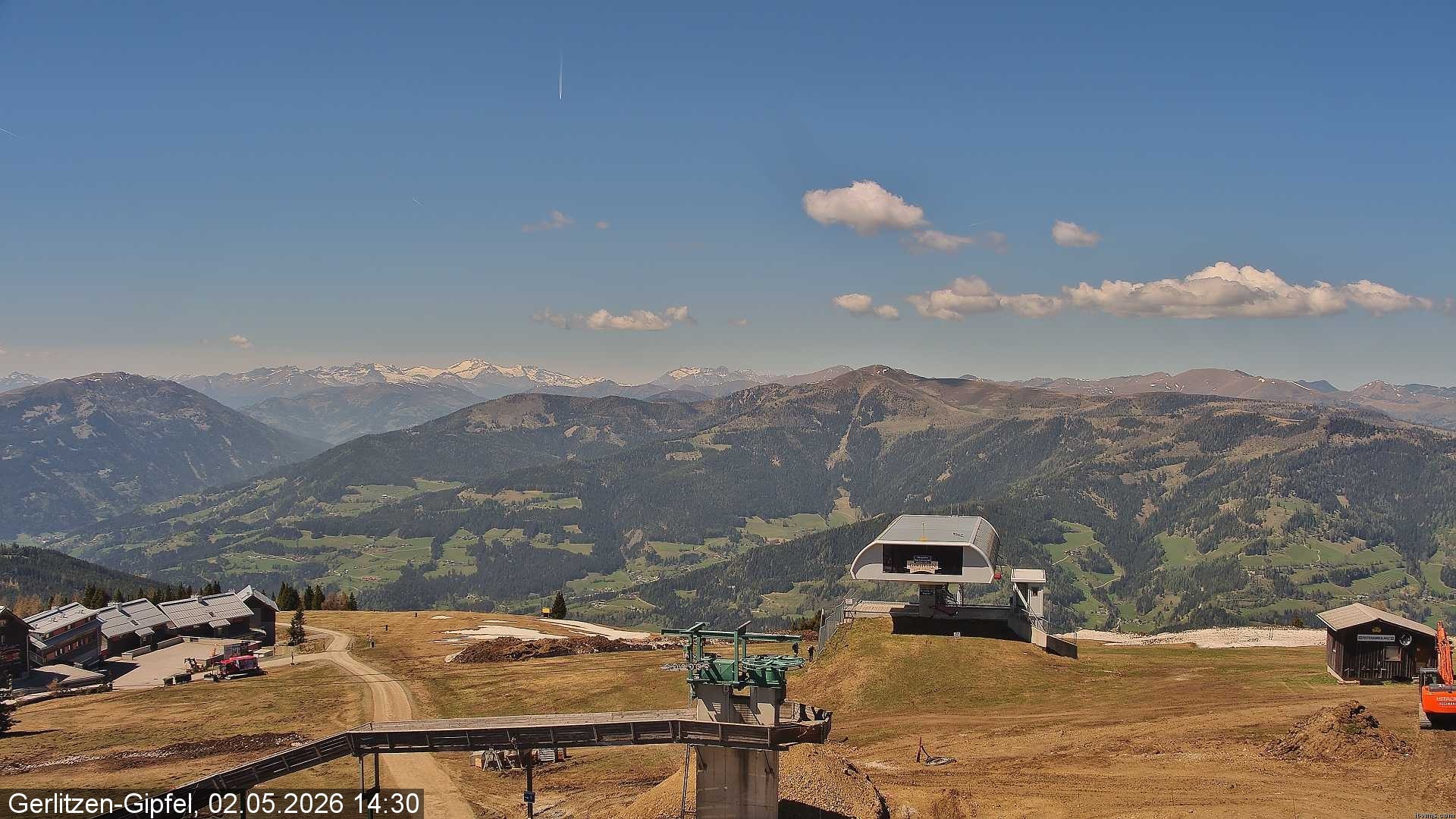 Archived image Webcam Top station Bergerbahn