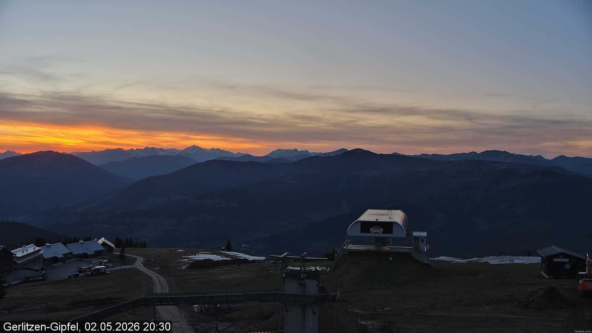 Archived image Webcam Top station Bergerbahn