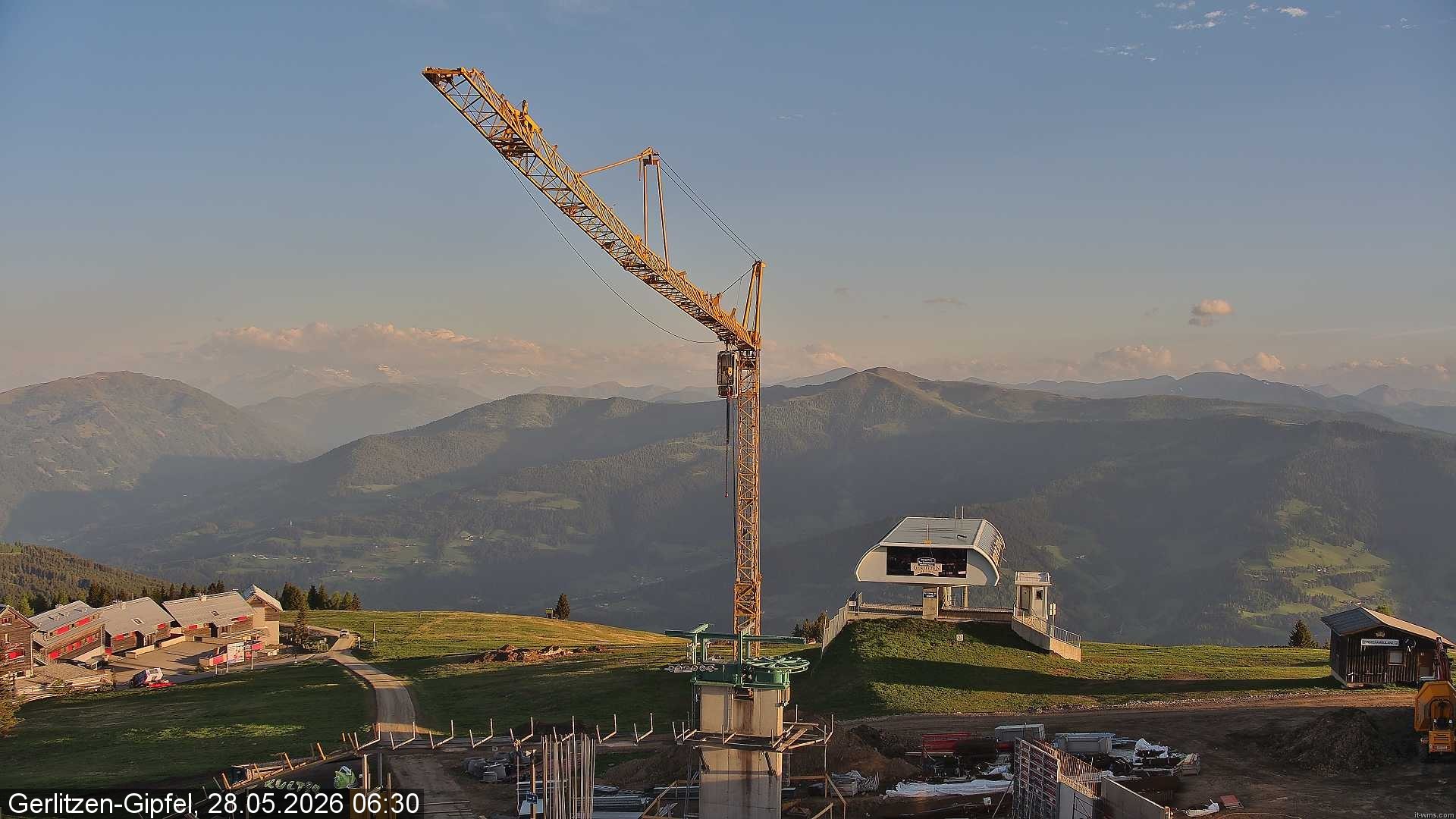 Archived image Webcam Top station Bergerbahn
