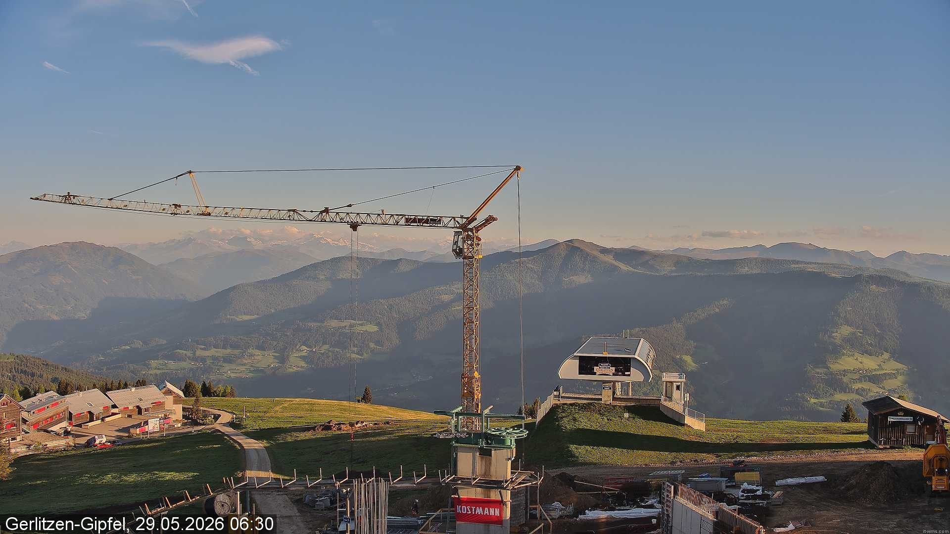 Archived image Webcam Top station Bergerbahn