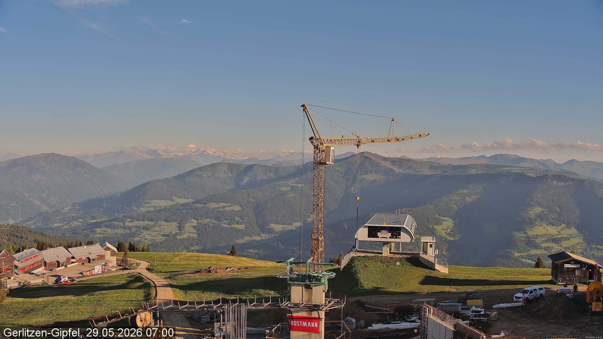 Archived image Webcam Top station Bergerbahn