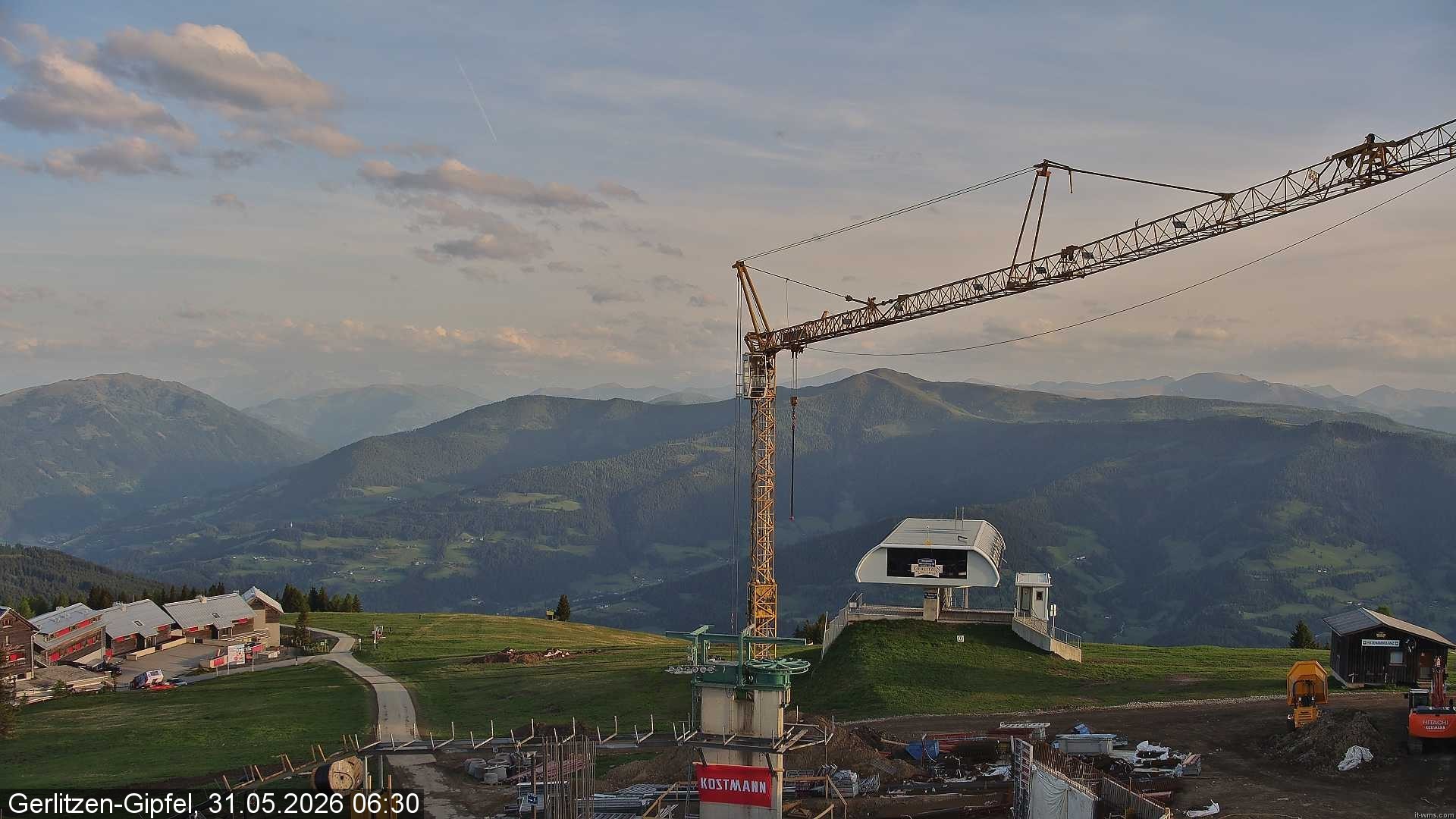 Archived image Webcam Top station Bergerbahn
