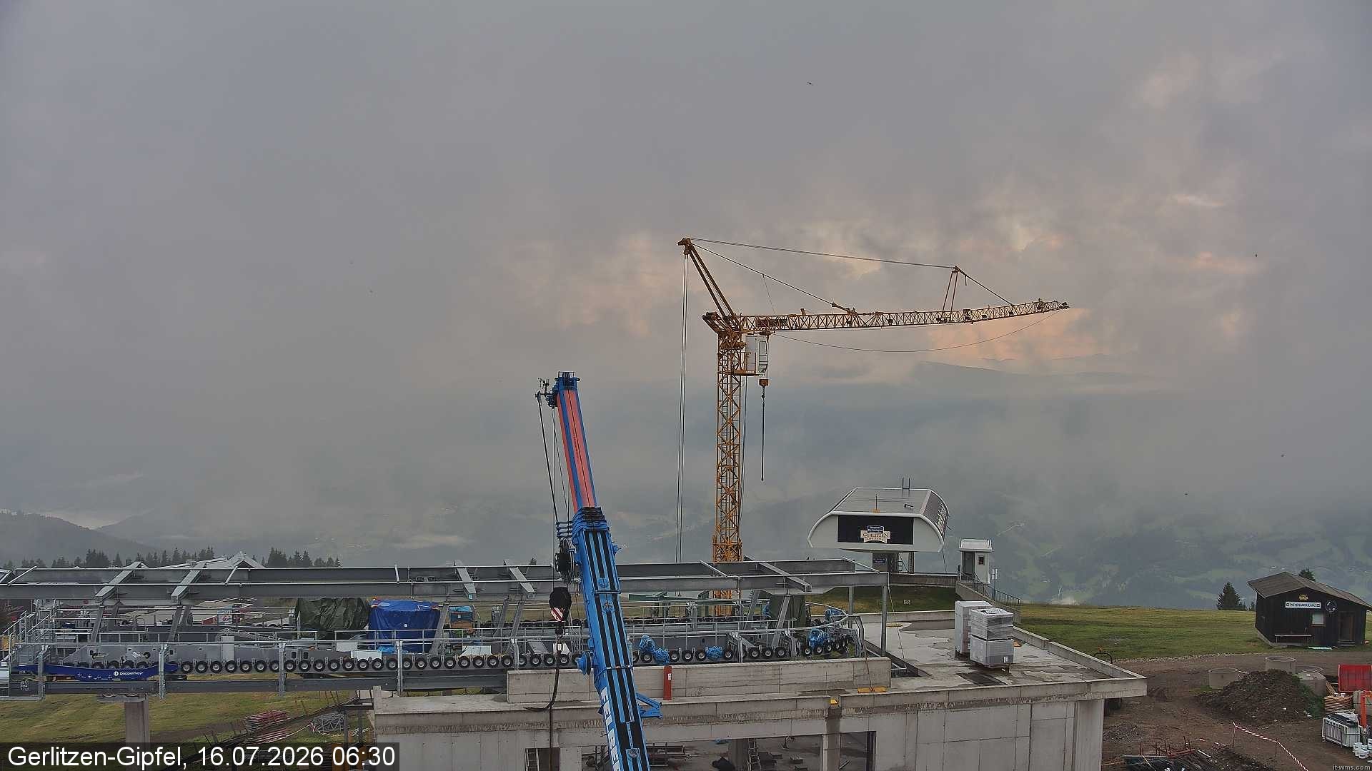Archived image Webcam Top station Bergerbahn
