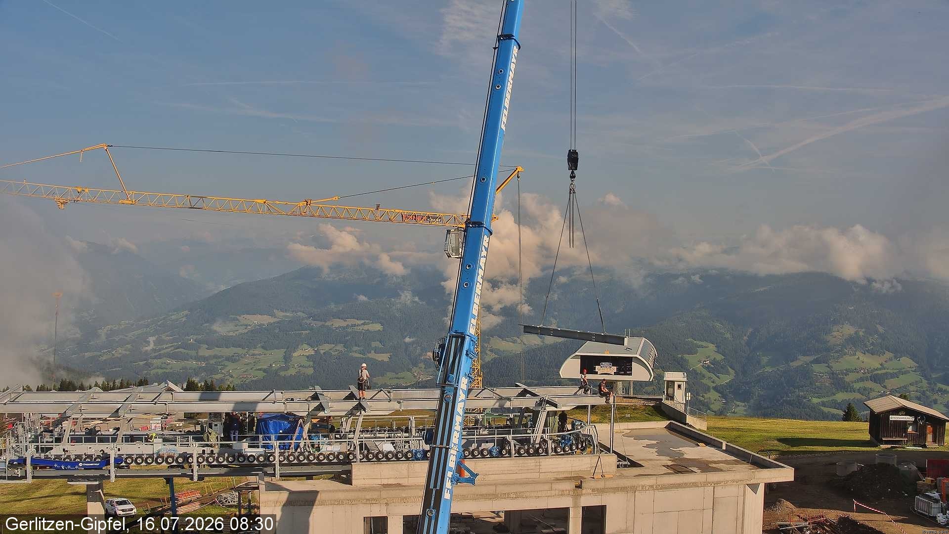 Archived image Webcam Top station Bergerbahn