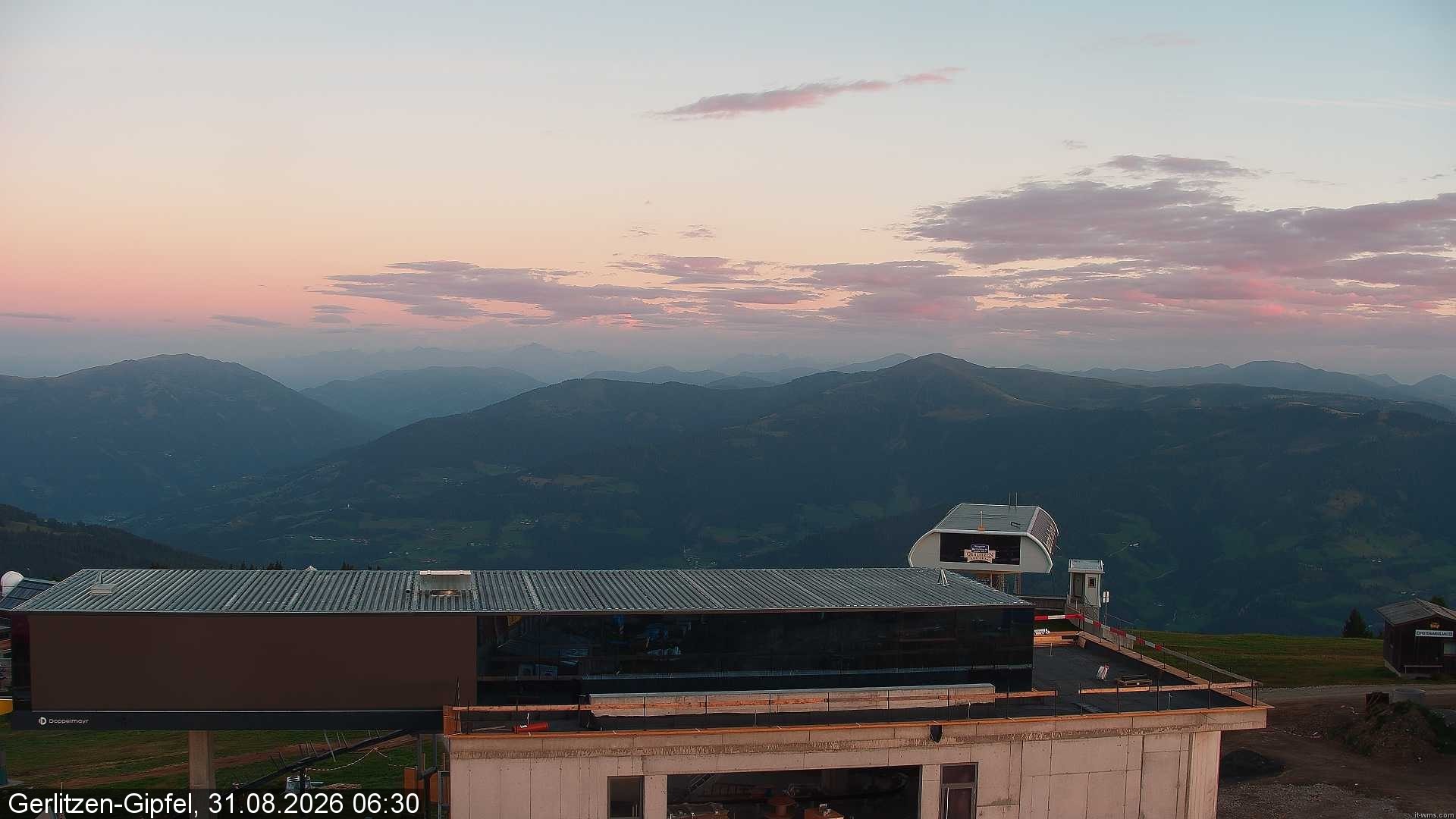 Archived image Webcam Top station Bergerbahn