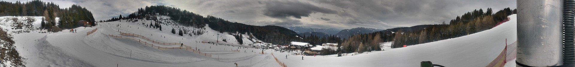 Archived image Webcam Middle station Kanzelhöhe, skiresort Gerlitzen