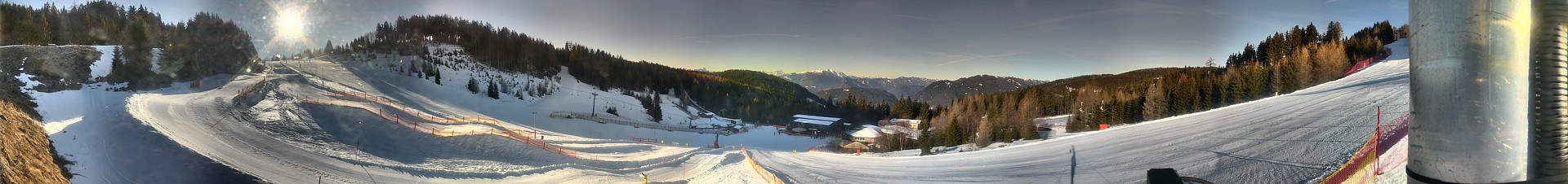 Archived image Webcam Middle station Kanzelhöhe, skiresort Gerlitzen
