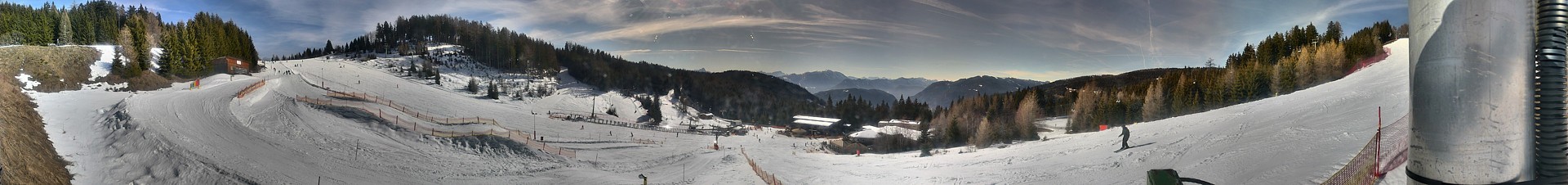Archived image Webcam Middle station Kanzelhöhe, skiresort Gerlitzen