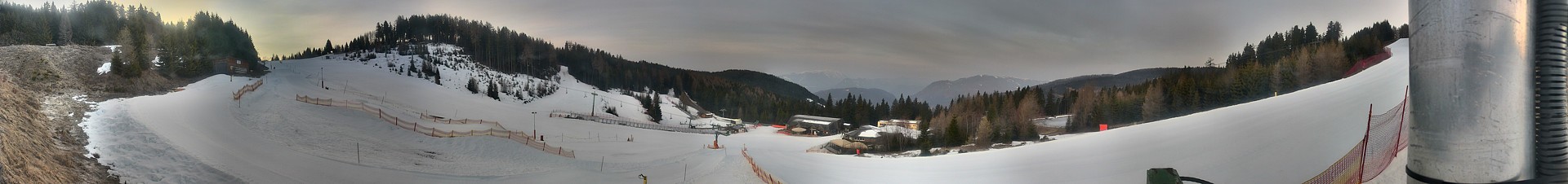 Archiv Foto Webcam Kanzelhöhe-Mittelstation