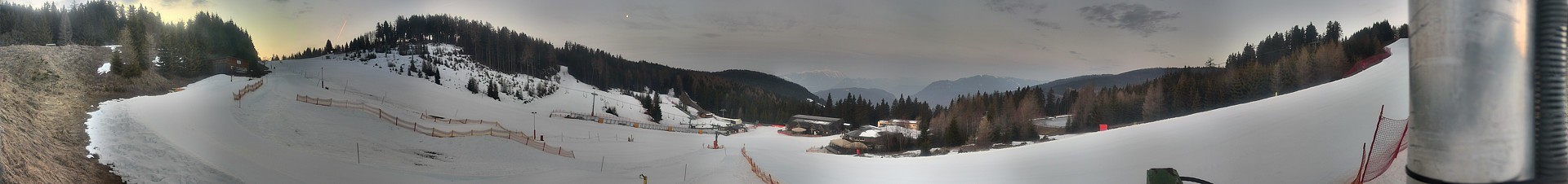 Archiv Foto Webcam Kanzelhöhe-Mittelstation