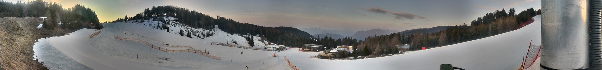 Archiv Foto Webcam Kanzelhöhe-Mittelstation