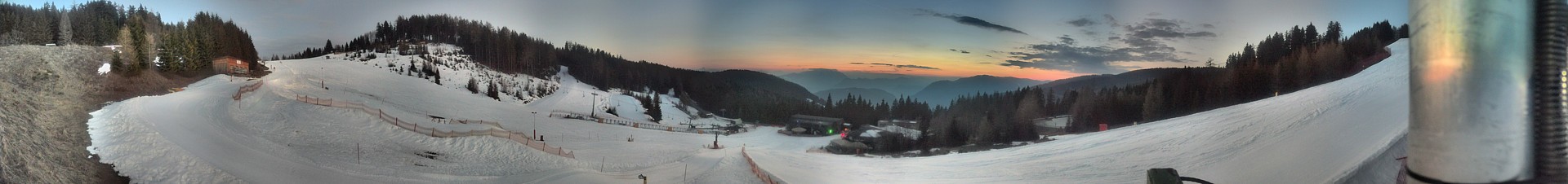 Archiv Foto Webcam Kanzelhöhe-Mittelstation