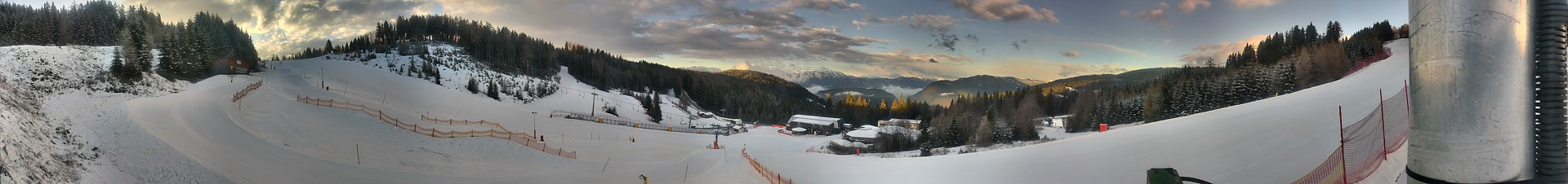 Archiv Foto Webcam Kanzelhöhe-Mittelstation