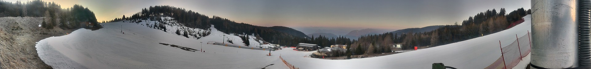 Archiv Foto Webcam Kanzelhöhe-Mittelstation