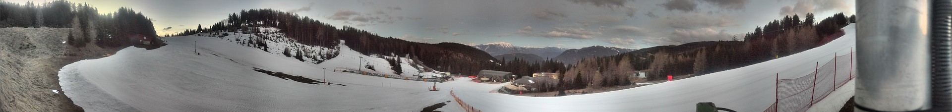 Archiv Foto Webcam Kanzelhöhe-Mittelstation