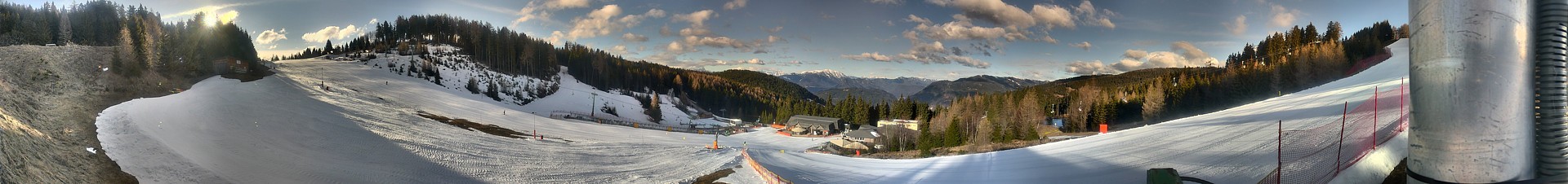 Archiv Foto Webcam Kanzelhöhe-Mittelstation