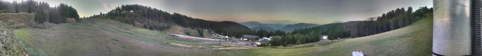 Archived image Webcam Middle station Kanzelhöhe, skiresort Gerlitzen