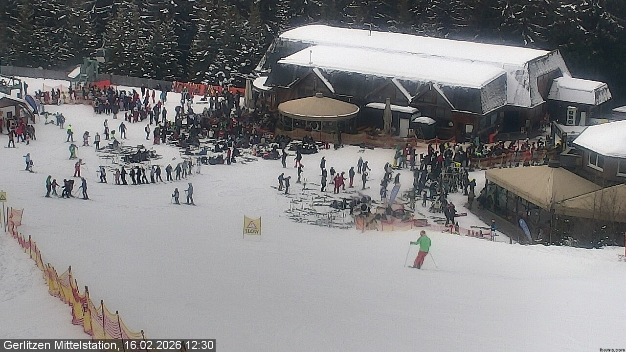 Archiv Foto Webcam Kids-Snowpark Gerlitzen