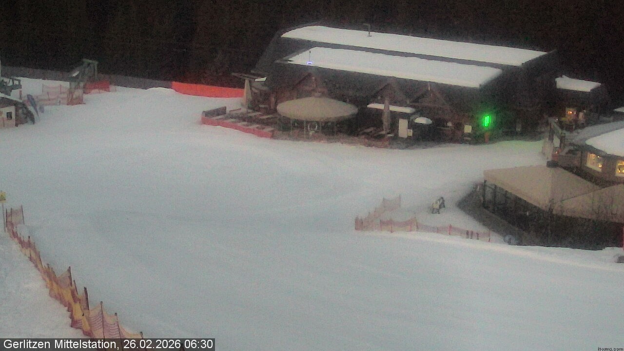 Archived image Webcam Kid's snowpark, Gerlitzen