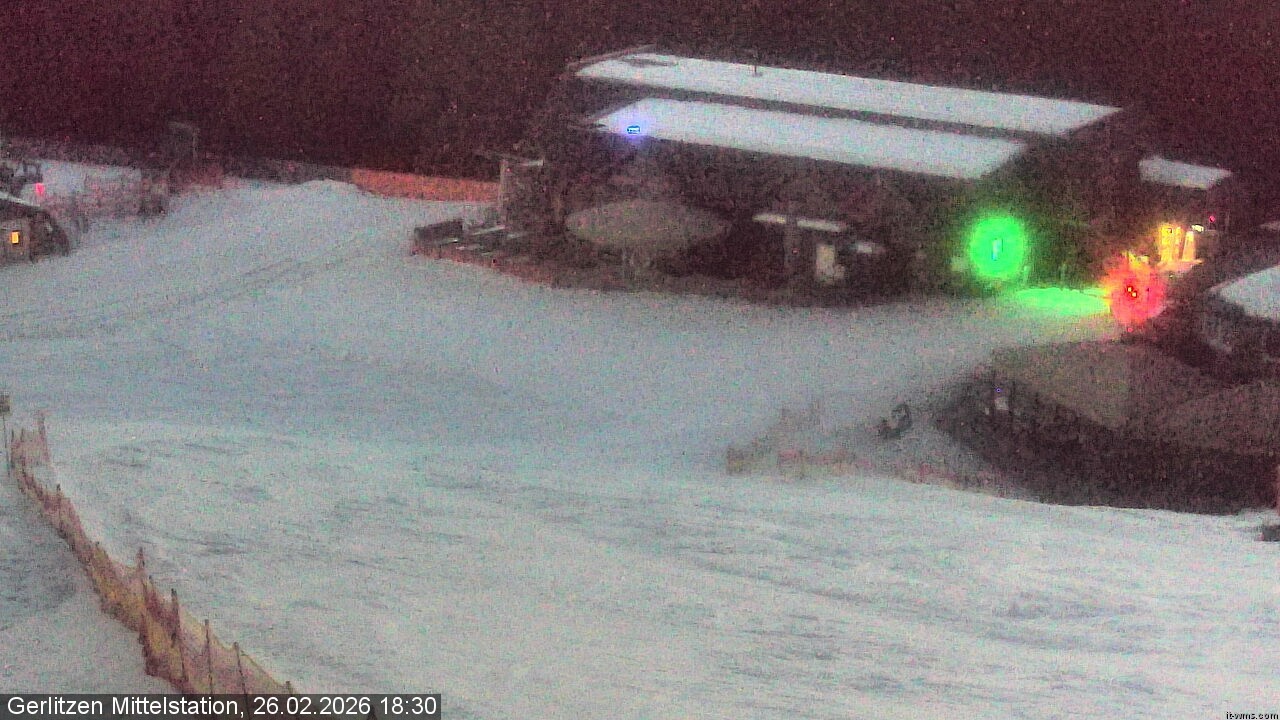Archived image Webcam Kid's snowpark, Gerlitzen