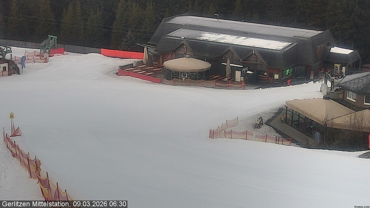 Archiv Foto Webcam Kids-Snowpark Gerlitzen