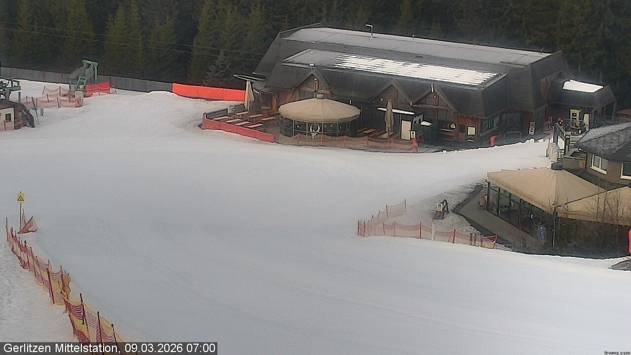 Archiv Foto Webcam Kids-Snowpark Gerlitzen