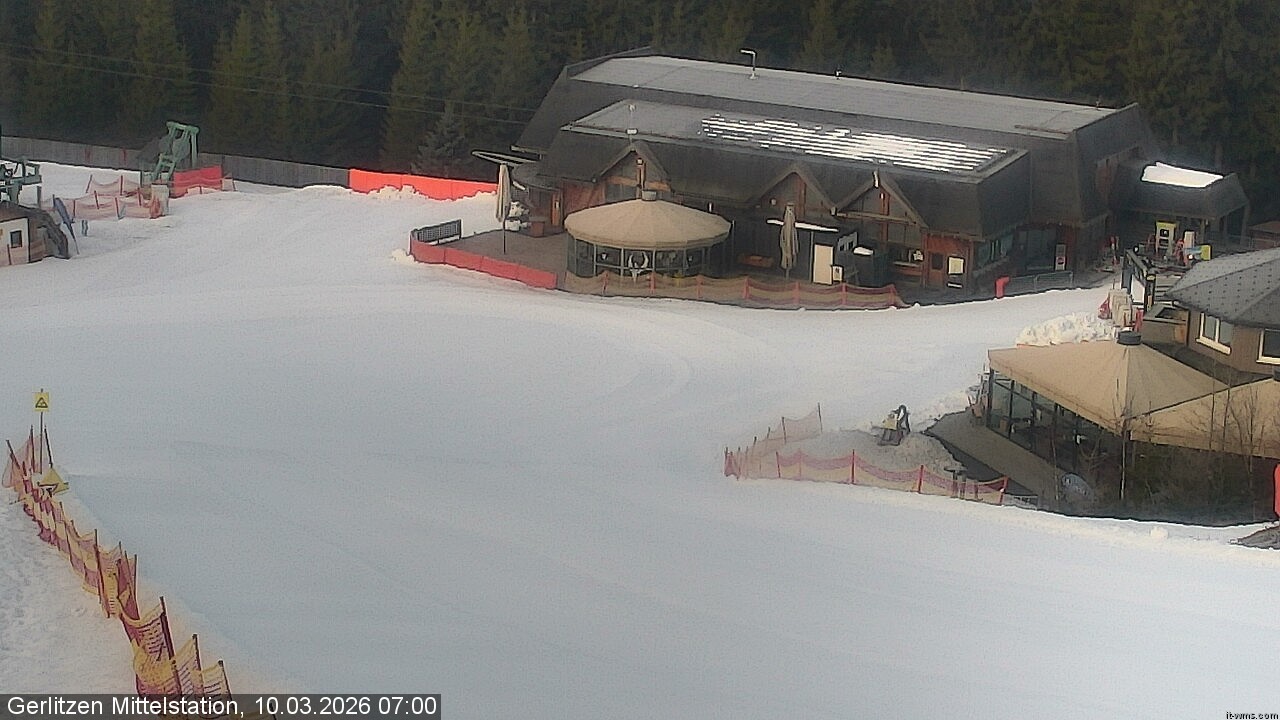 Archiv Foto Webcam Kids-Snowpark Gerlitzen