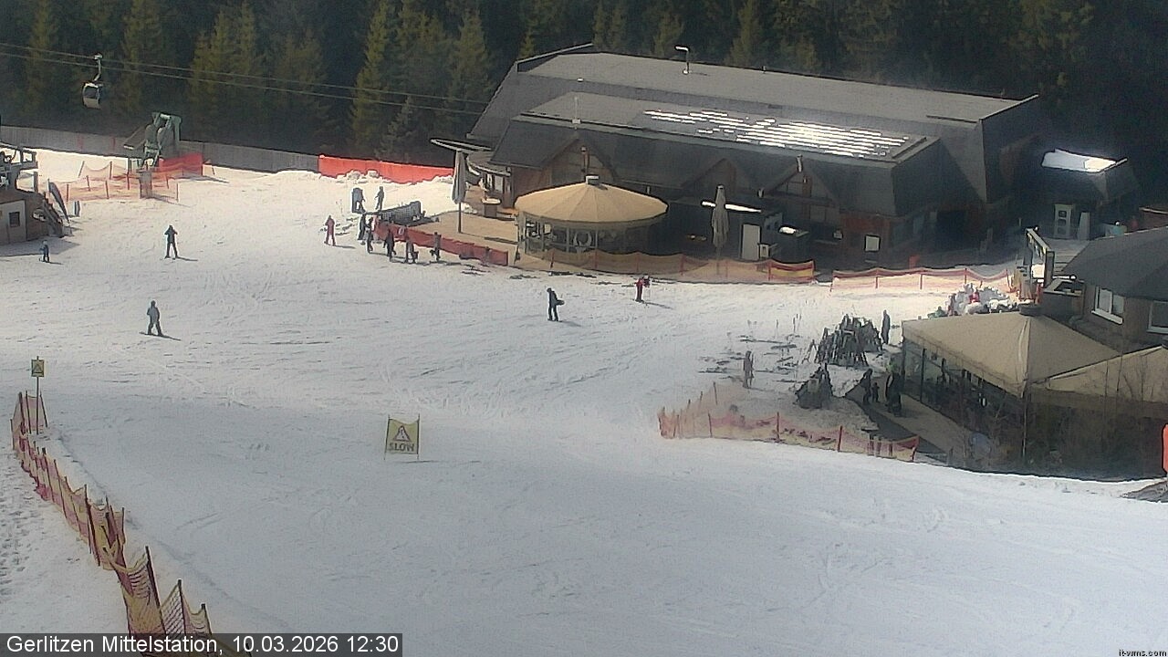 Archiv Foto Webcam Kids-Snowpark Gerlitzen