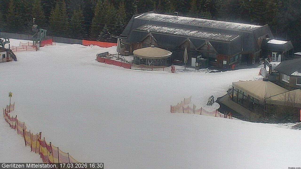 Archived image Webcam Kid's snowpark, Gerlitzen