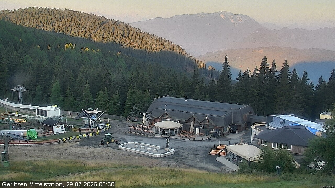 Archiv Foto Webcam Kids-Snowpark Gerlitzen