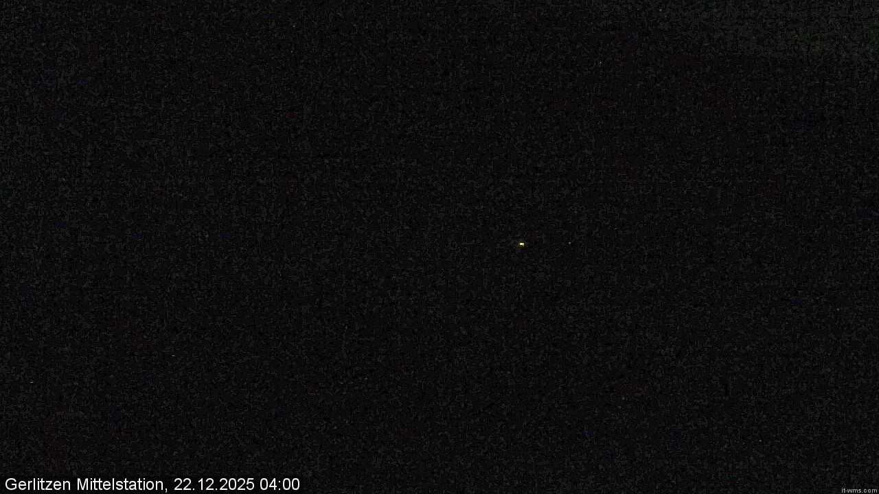 Archiv Foto Webcam Kanzelhöhe: Schirmbar und Sonnenarena