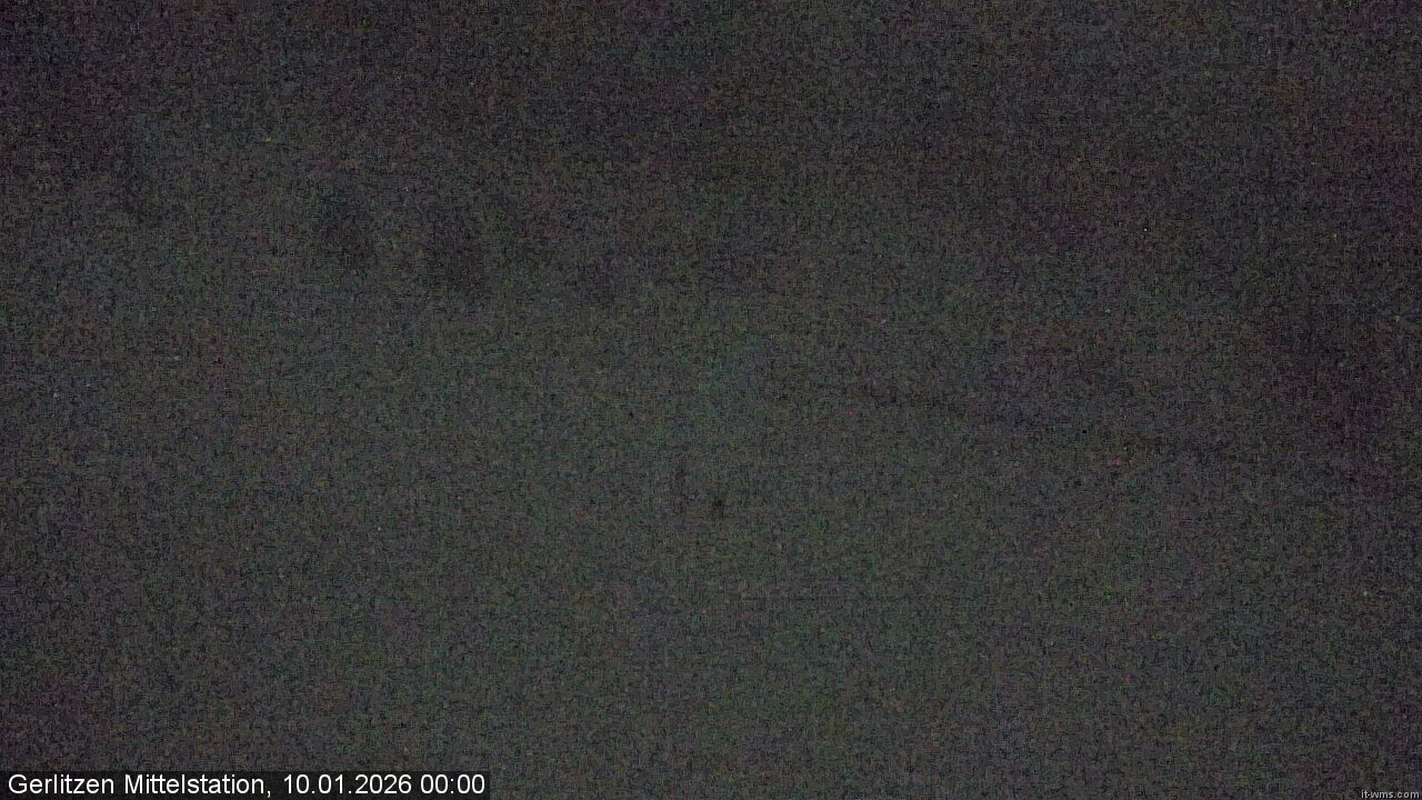 Archiv Foto Webcam Kanzelhöhe: Schirmbar und Sonnenarena