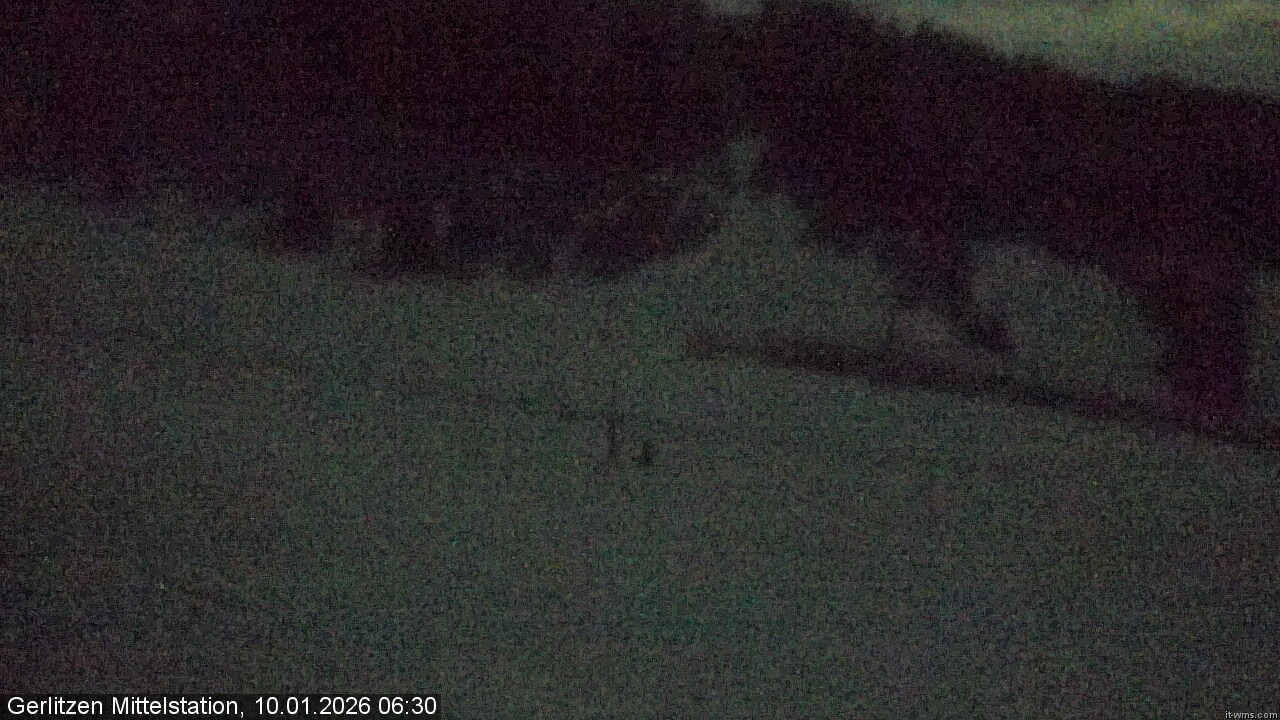 Archiv Foto Webcam Kanzelhöhe: Schirmbar und Sonnenarena