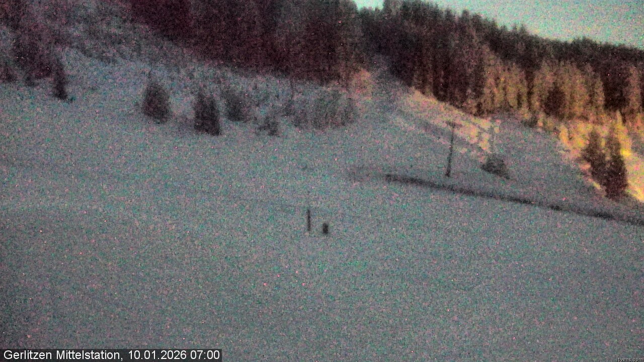 Archiv Foto Webcam Kanzelhöhe: Schirmbar und Sonnenarena