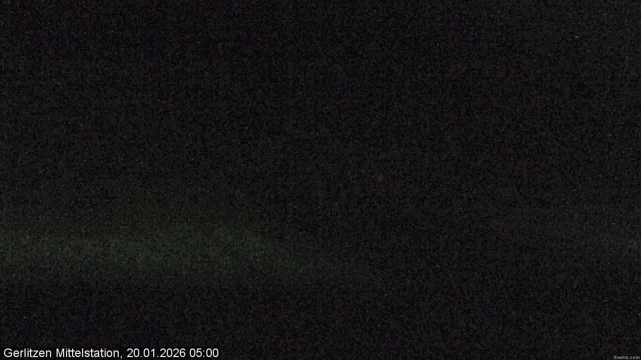 Archiv Foto Webcam Kanzelhöhe: Schirmbar und Sonnenarena