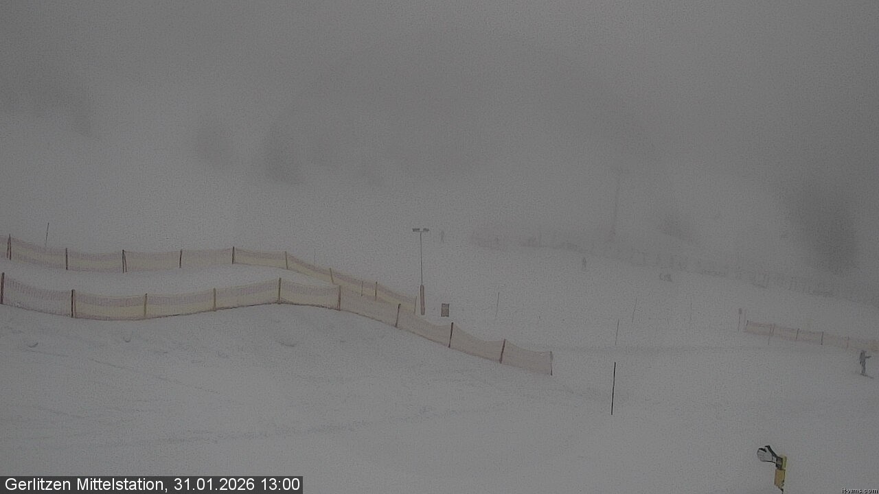 Archiv Foto Webcam Kanzelhöhe: Schirmbar und Sonnenarena