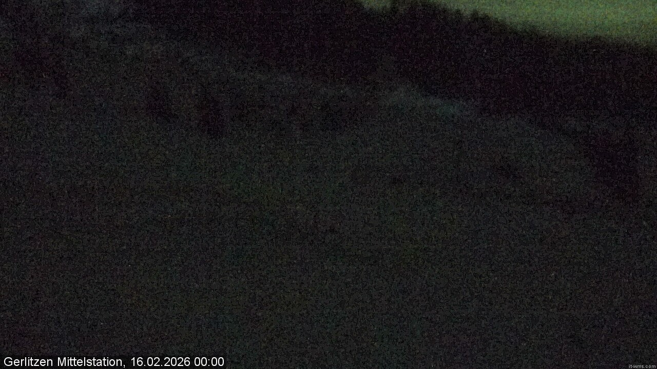 Archiv Foto Webcam Kanzelhöhe: Schirmbar und Sonnenarena