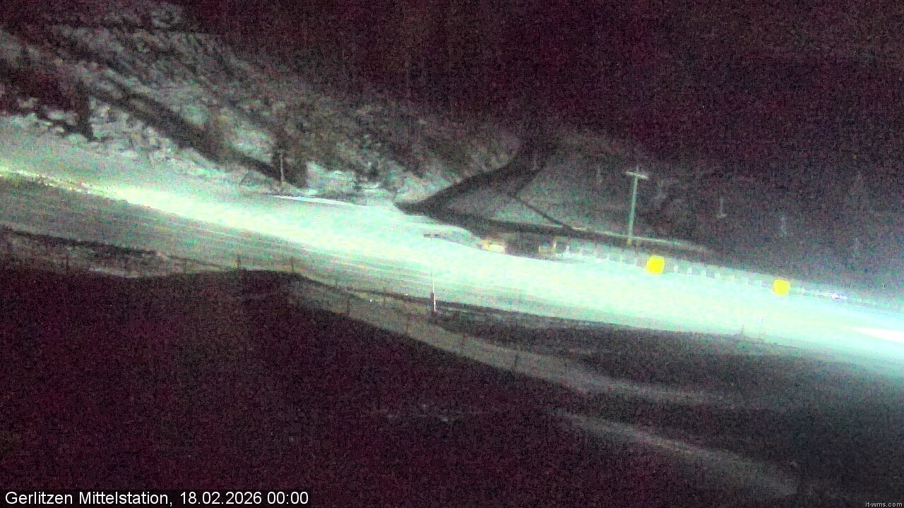 Archiv Foto Webcam Kanzelhöhe: Schirmbar und Sonnenarena