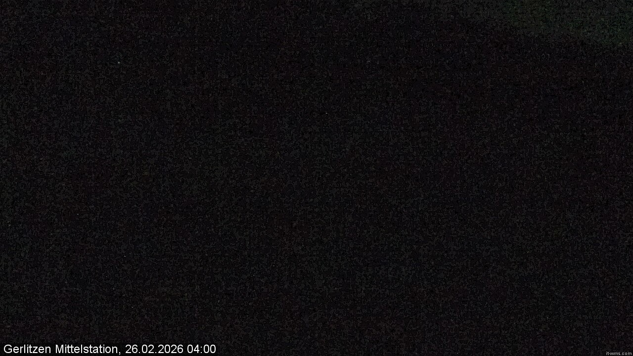 Archived image Webcam Umbrella bar and sun arena, Gerlitzen