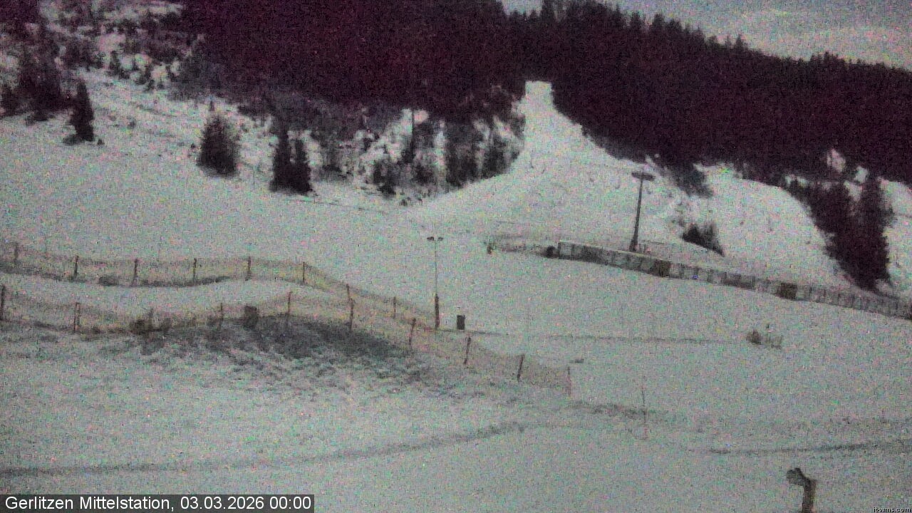 Archiv Foto Webcam Kanzelhöhe: Schirmbar und Sonnenarena