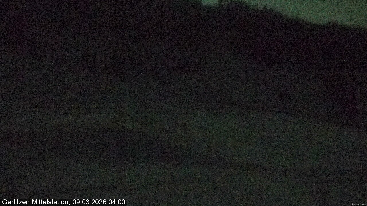 Archiv Foto Webcam Kanzelhöhe: Schirmbar und Sonnenarena