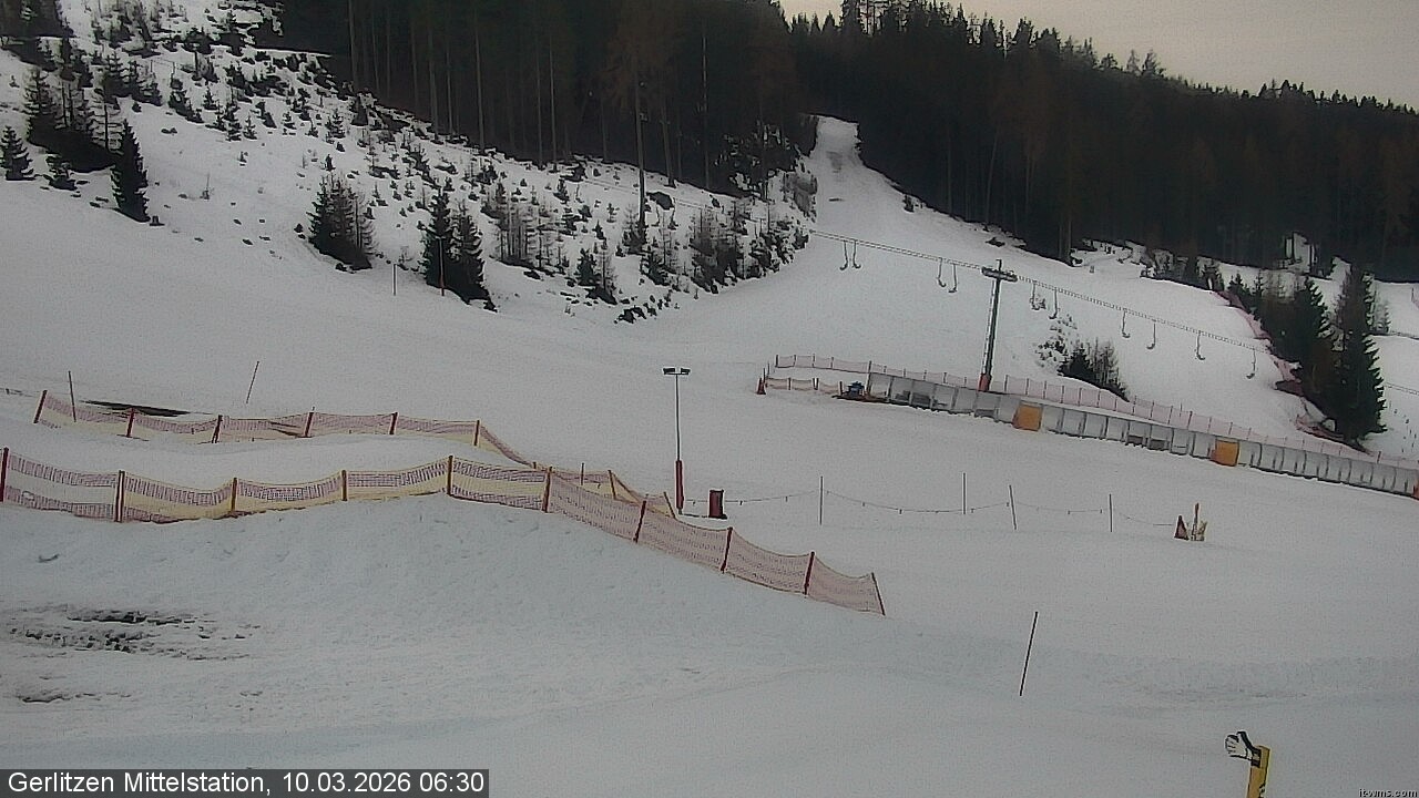 Archiv Foto Webcam Kanzelhöhe: Schirmbar und Sonnenarena