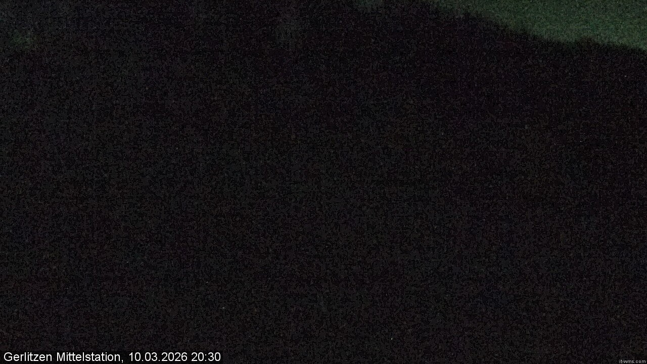 Archiv Foto Webcam Kanzelhöhe: Schirmbar und Sonnenarena