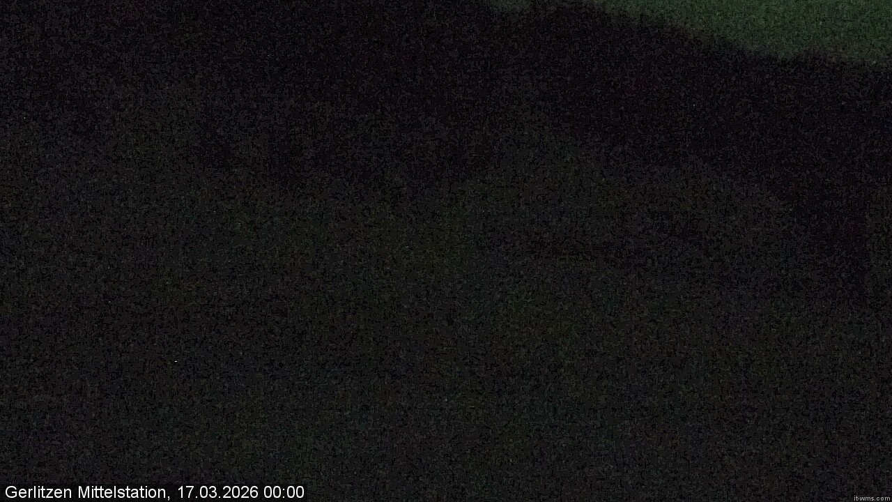 Archiv Foto Webcam Kanzelhöhe: Schirmbar und Sonnenarena