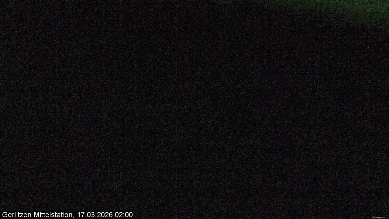 Archiv Foto Webcam Kanzelhöhe: Schirmbar und Sonnenarena