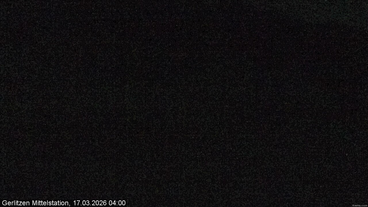 Archiv Foto Webcam Kanzelhöhe: Schirmbar und Sonnenarena