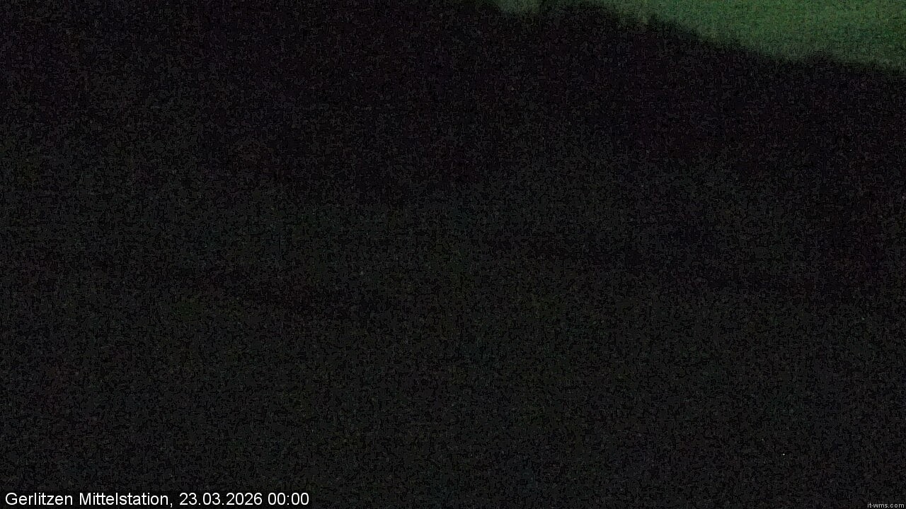 Archiv Foto Webcam Kanzelhöhe: Schirmbar und Sonnenarena