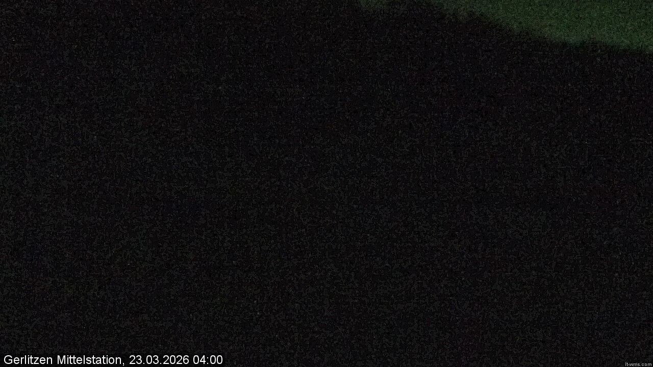 Archiv Foto Webcam Kanzelhöhe: Schirmbar und Sonnenarena