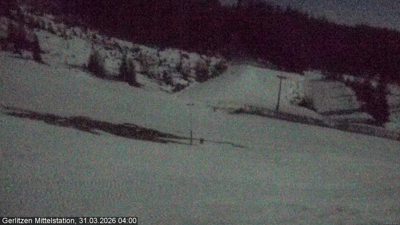 Archived image Webcam Umbrella bar and sun arena, Gerlitzen