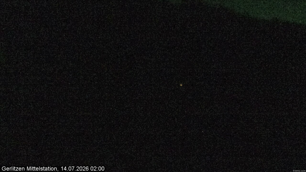 Archiv Foto Webcam Kanzelhöhe: Schirmbar und Sonnenarena